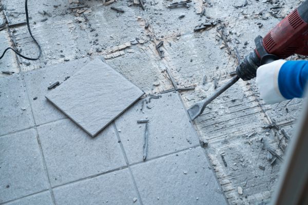 Flooring Removal Service in Sandy