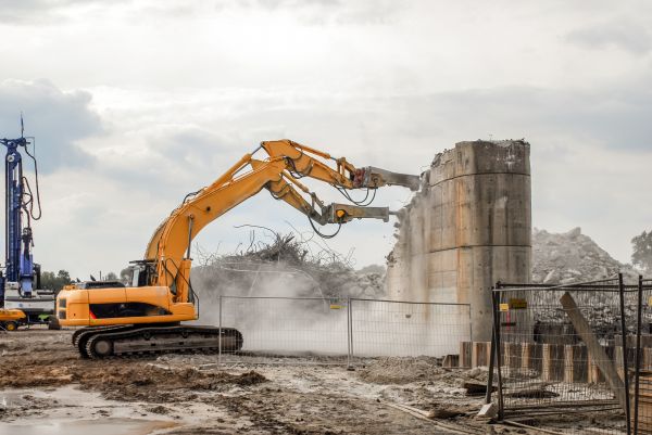 Silo Demolition in Sandy